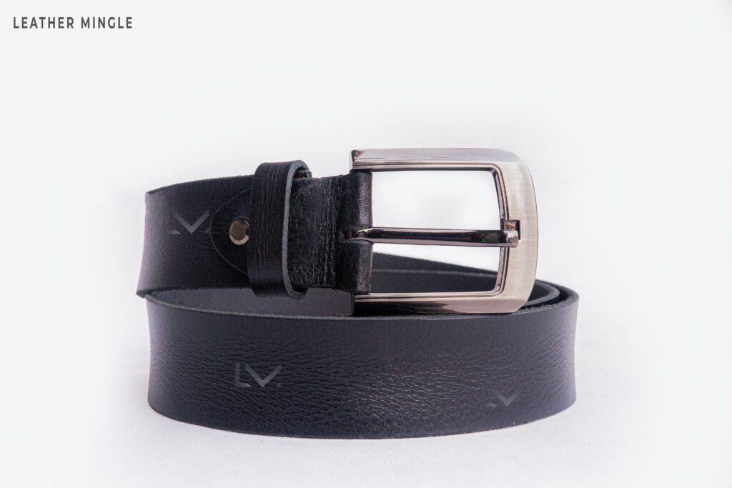 Textured Black Leather Belt With A Modern Design And Durable Finish