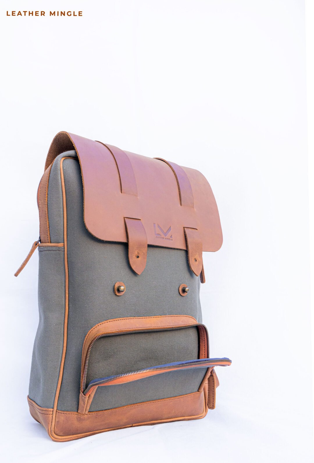 Brown Vintage Leather Backpack With Spacious Compartments And Classic Design