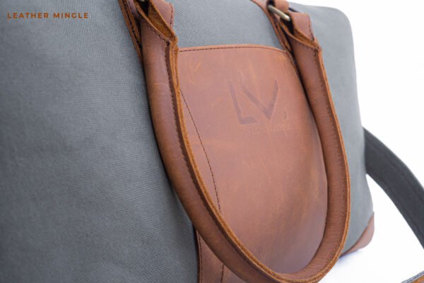 Premium Leather Travel Duffle Bag With Spacious Interior And Elegant Design