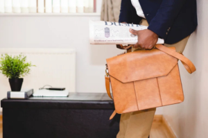 Choose the right leather bag for work and travel- Leather Mingle