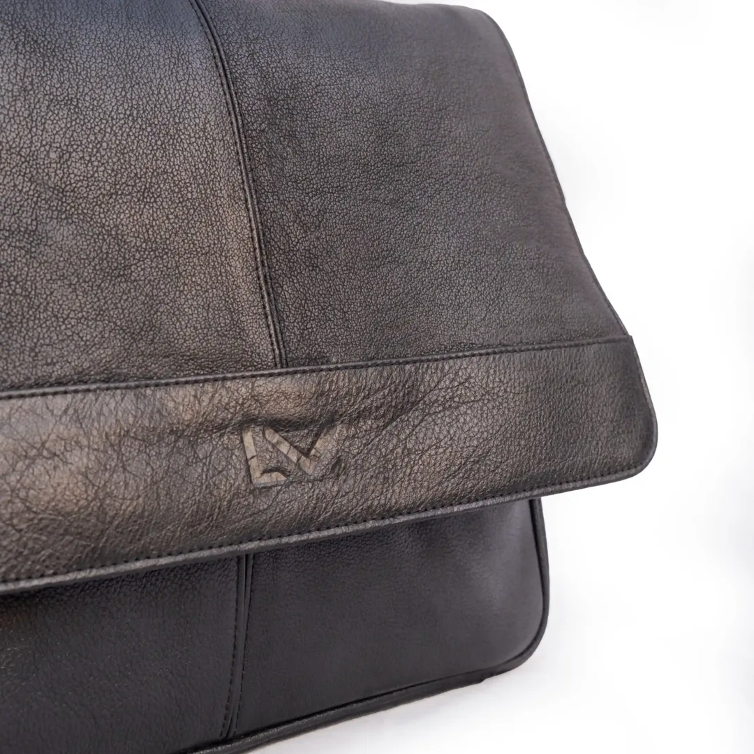 Unisex Black Leather Shoulder Laptop Bag - Leather Mingle