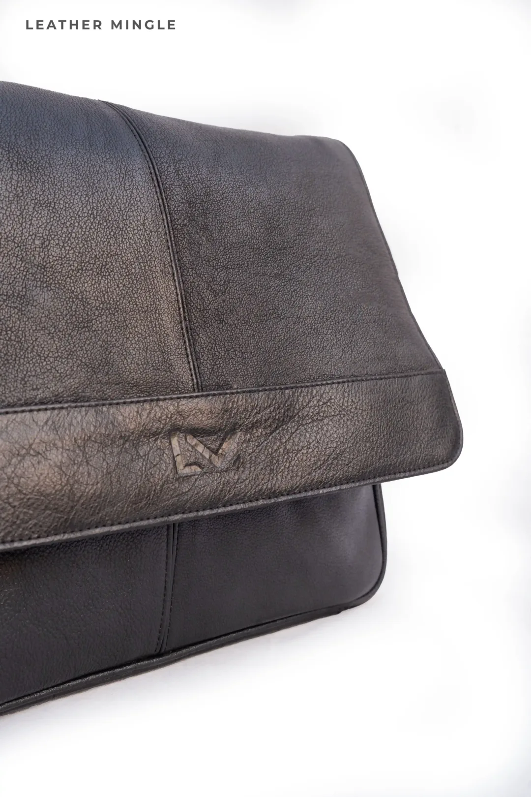 Unisex Black Leather Shoulder Laptop Bag - Leather Mingle