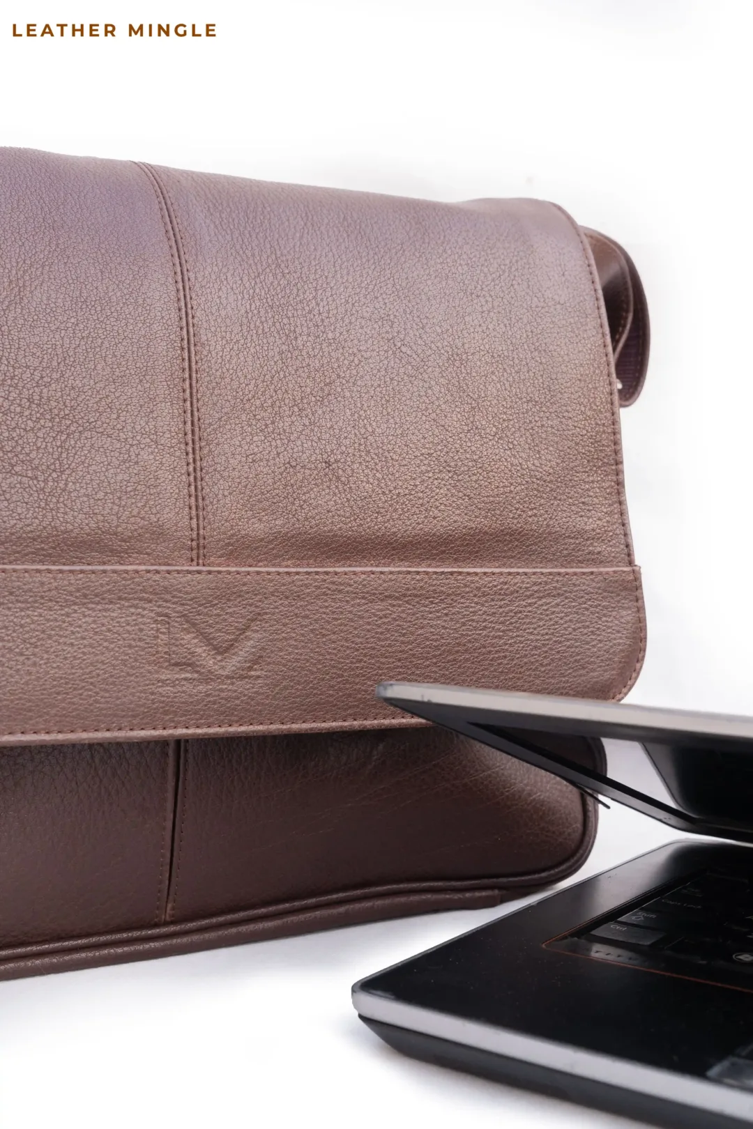 Unisex Brown Leather Shoulder Laptop Bag -Leather Mingle