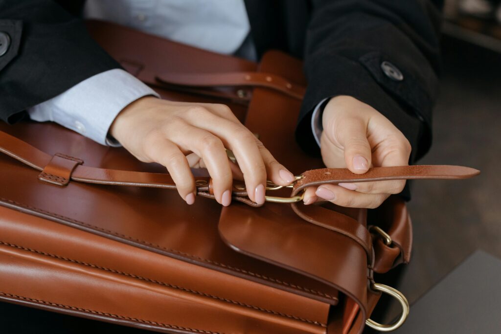 HandMade Leather Bag- Leather Mingle