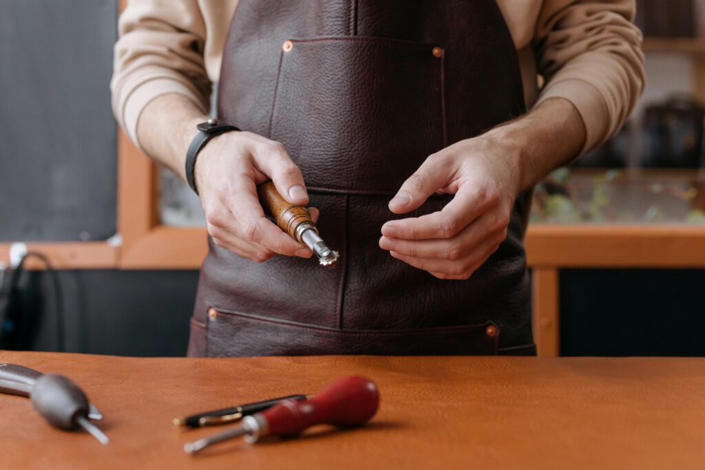 Leather Apron- Leather Mingle